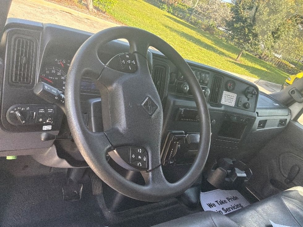 Medium Duty Box Truck-Light and Medium Duty Trucks-International-2020-MV607-Pompano Beach-FL-144,440\n\t\tmiles-$ 61,750 - Image 17