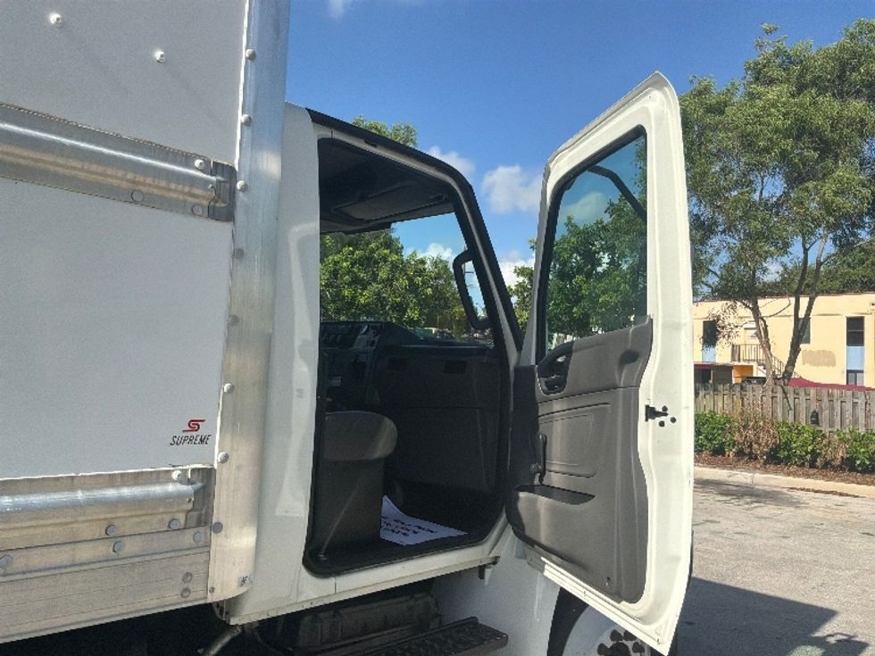 Medium Duty Box Truck-Light and Medium Duty Trucks-International-2020-MV607-Pompano Beach-FL-144,440\n\t\tmiles-$ 61,750 - Image 20