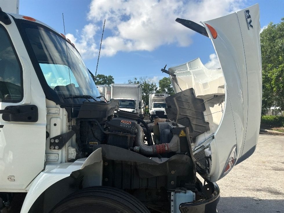 Medium Duty Box Truck-Light and Medium Duty Trucks-International-2020-MV607-Pompano Beach-FL-144,440\n\t\tmiles-$ 61,750 - Image 23