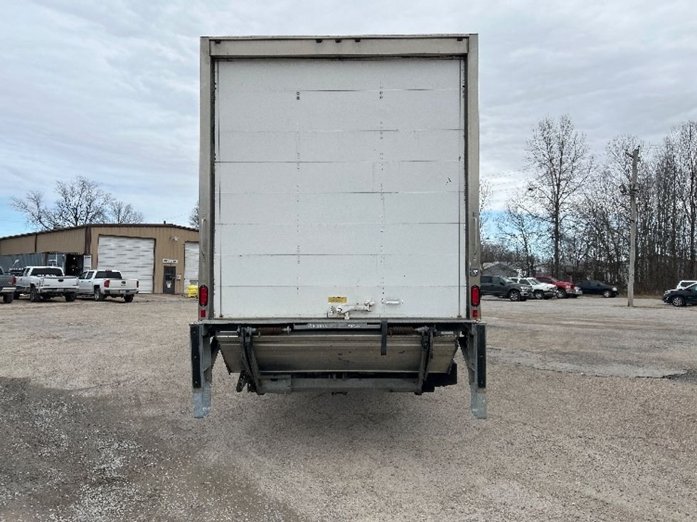 Medium Duty Box Truck-Light and Medium Duty Trucks-International-2020-MV607-Poplar Bluff-MO-141,263\n\t\tmiles-$ 56,000 - Image 7