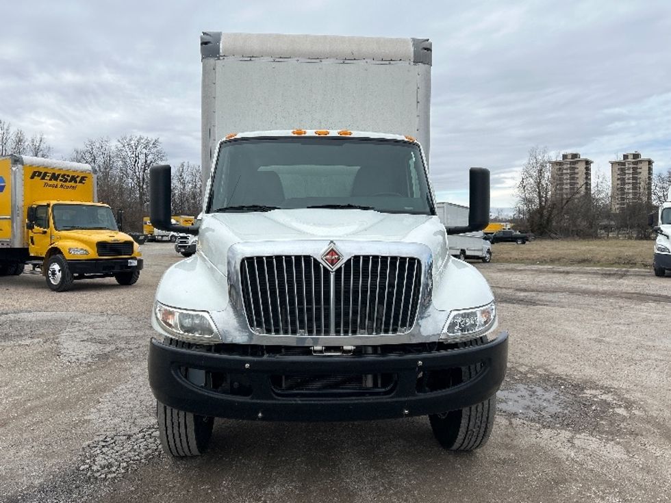 Medium Duty Box Truck-Light and Medium Duty Trucks-International-2020-MV607-Poplar Bluff-MO-141,263\n\t\tmiles-$ 56,000 - Image 2