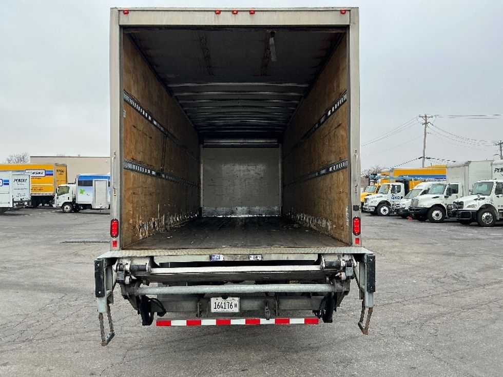 Medium Duty Box Truck-Light and Medium Duty Trucks-International-2020-MV607-Poplar Bluff-MO-177,719\n\t\tmiles-$ 46,250 - Image 8