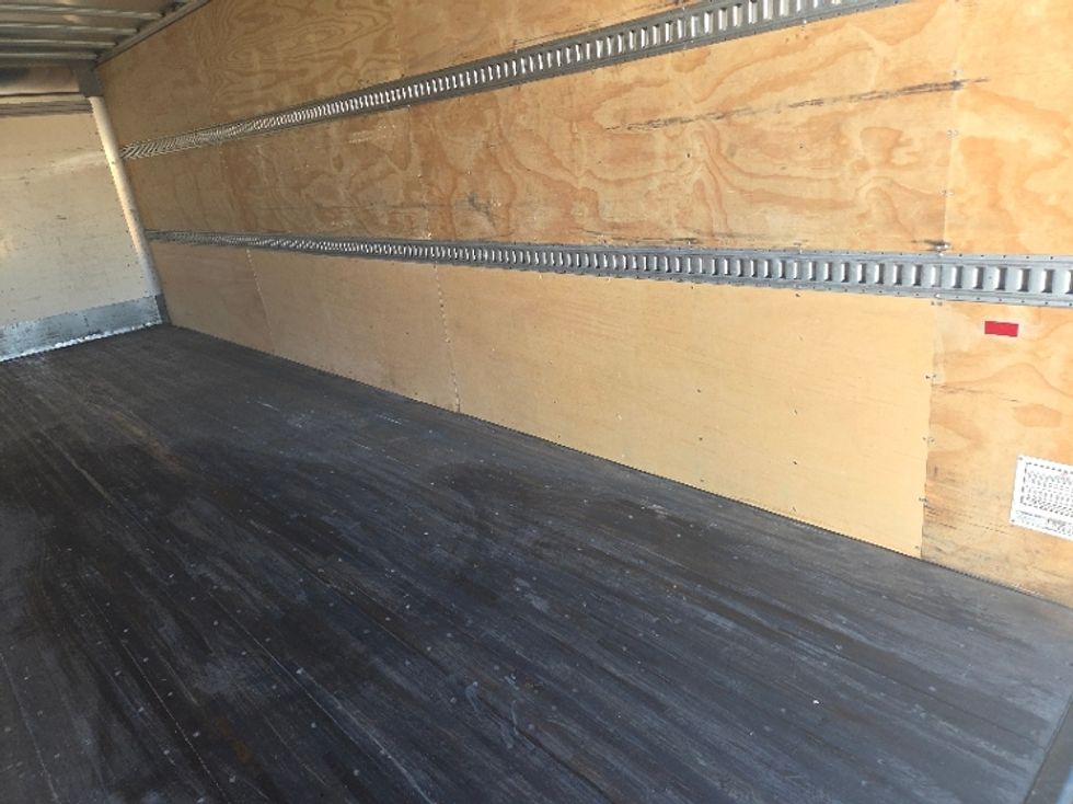 Medium Duty Box Truck-Light and Medium Duty Trucks-International-2020-MV607-Poplar Bluff-MO-177,719\n\t\tmiles-$ 46,250 - Image 12