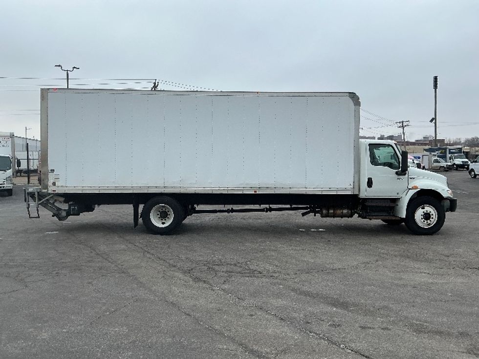 Medium Duty Box Truck-Light and Medium Duty Trucks-International-2020-MV607-Poplar Bluff-MO-177,719\n\t\tmiles-$ 46,250 - Image 15