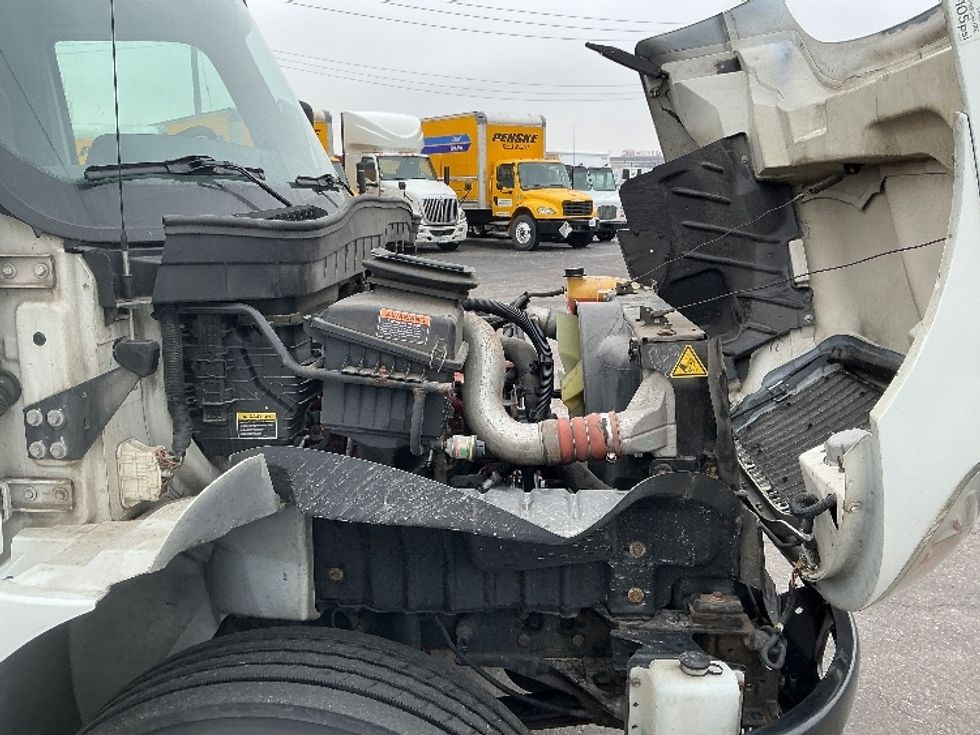 Medium Duty Box Truck-Light and Medium Duty Trucks-International-2020-MV607-Poplar Bluff-MO-177,719\n\t\tmiles-$ 46,250 - Image 23