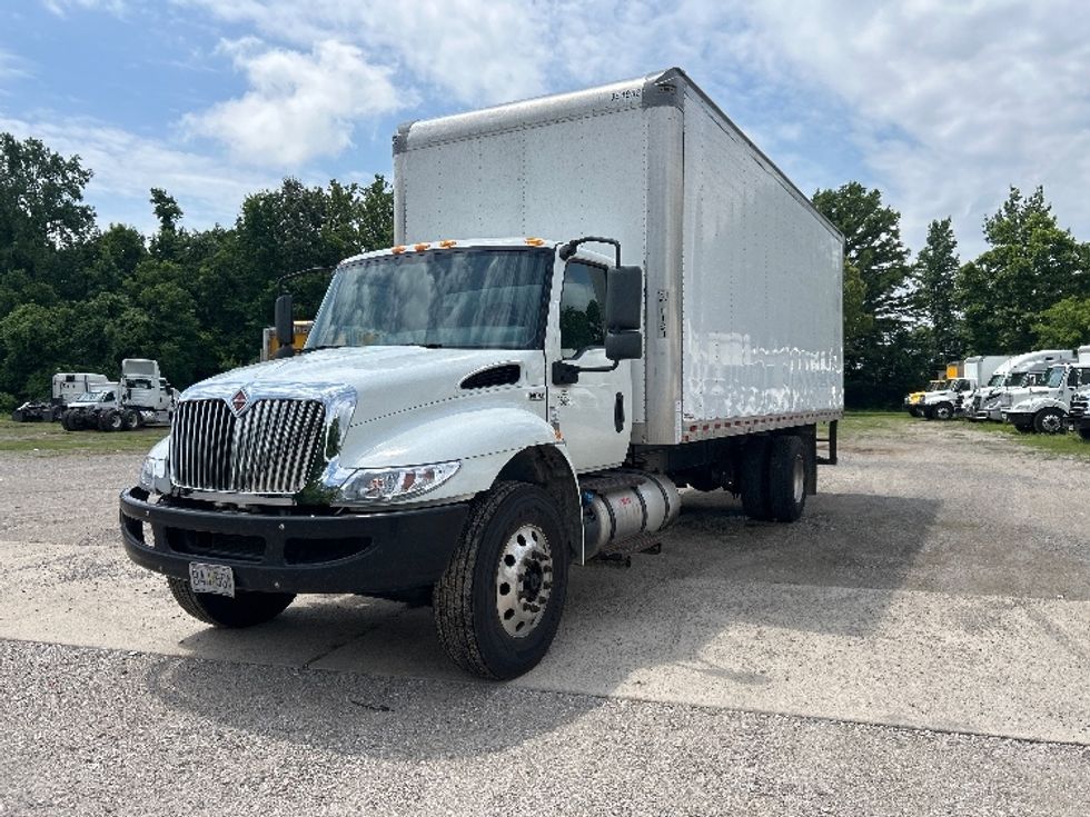 Medium Duty Box Truck-Light and Medium Duty Trucks-International-2020-MV607-Poplar Bluff-MO-407,463\n\t\tmiles-$ 22,000 - Image 3