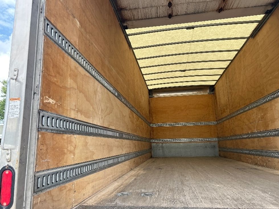 Medium Duty Box Truck-Light and Medium Duty Trucks-International-2020-MV607-Poplar Bluff-MO-407,463\n\t\tmiles-$ 22,000 - Image 11