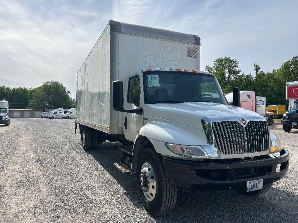 Medium Duty Box Truck-Light and Medium Duty Trucks-International-2020-MV607-Poplar Bluff-MO-409,046\n\t\tmiles-$ 8,500 - Image 1