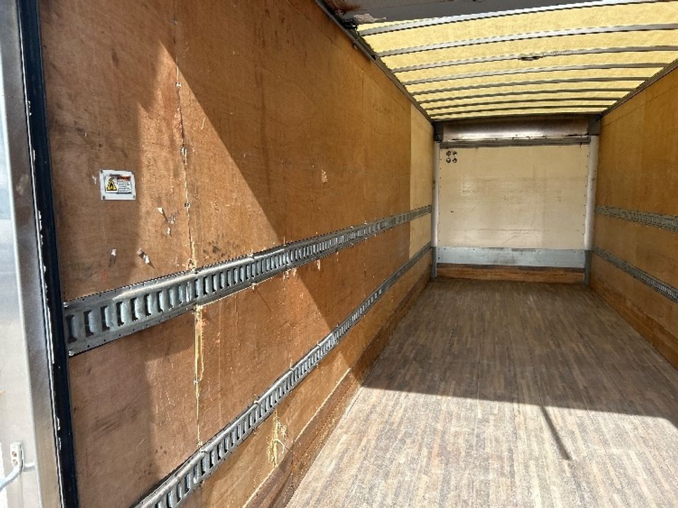 Medium Duty Box Truck-Light and Medium Duty Trucks-International-2020-MV607-Poplar Bluff-MO-409,046\n\t\tmiles-$ 8,500 - Image 11