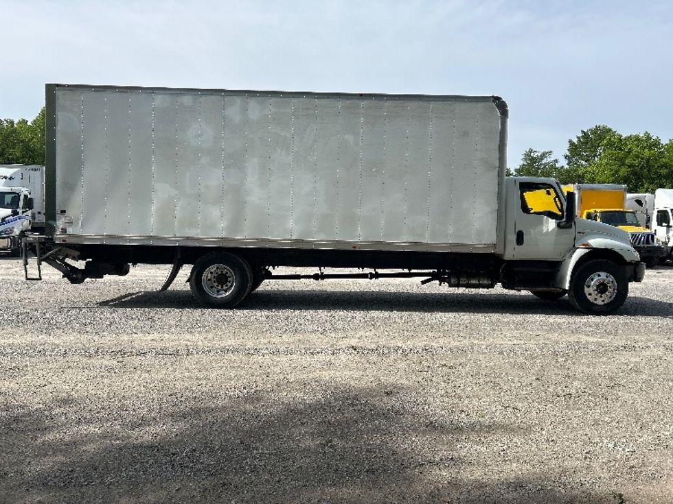 Medium Duty Box Truck-Light and Medium Duty Trucks-International-2020-MV607-Poplar Bluff-MO-409,046\n\t\tmiles-$ 8,500 - Image 15