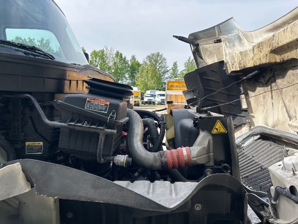 Medium Duty Box Truck-Light and Medium Duty Trucks-International-2020-MV607-Poplar Bluff-MO-409,046\n\t\tmiles-$ 8,500 - Image 23