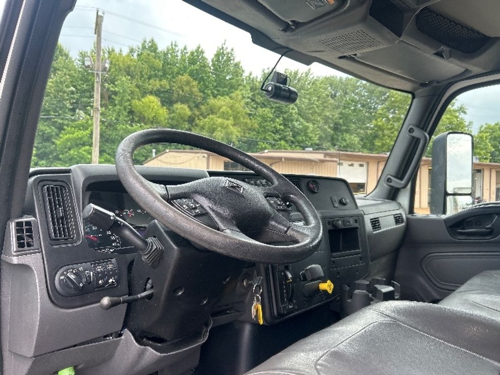 Medium Duty Box Truck-Light and Medium Duty Trucks-International-2020-MV607-Poplar Bluff-MO-61,184\n\t\tmiles-$ 63,500 - Image 17