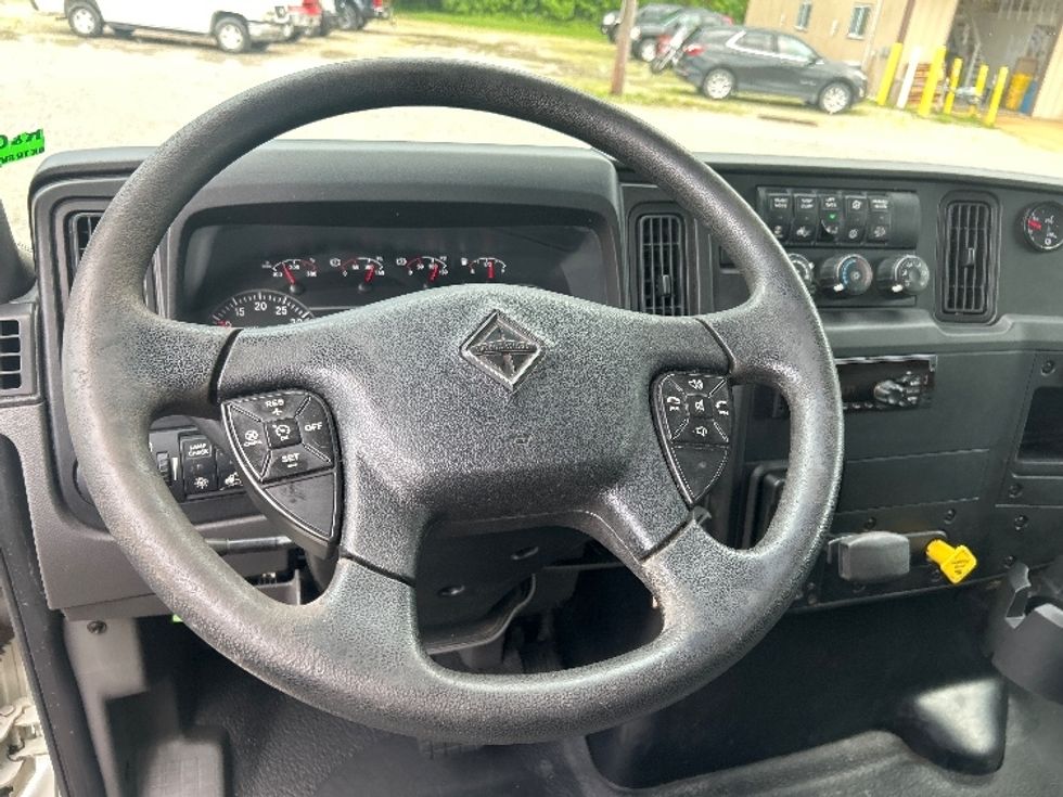 Medium Duty Box Truck-Light and Medium Duty Trucks-International-2020-MV607-Poplar Bluff-MO-61,184\n\t\tmiles-$ 63,500 - Image 18