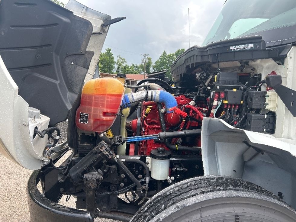 Medium Duty Box Truck-Light and Medium Duty Trucks-International-2020-MV607-Poplar Bluff-MO-61,184\n\t\tmiles-$ 63,500 - Image 24