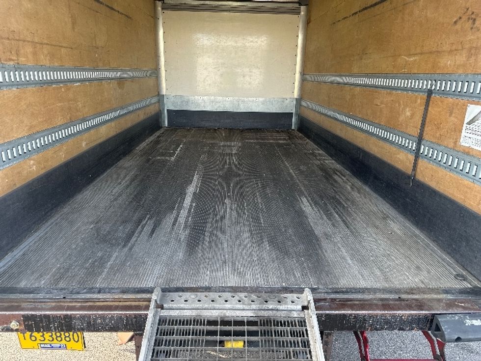 Medium Duty Box Truck-Light and Medium Duty Trucks-International-2020-MV607-Portland-OR-109,854\n\t\tmiles-$ 50,500 - Image 10