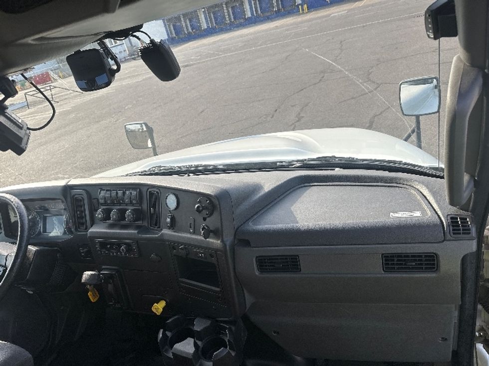 Medium Duty Box Truck-Light and Medium Duty Trucks-International-2020-MV607-Portland-OR-109,854\n\t\tmiles-$ 50,500 - Image 21
