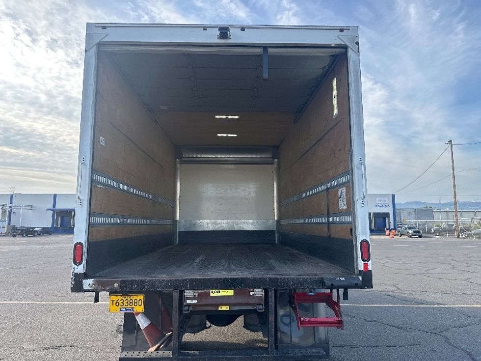 Medium Duty Box Truck-Light and Medium Duty Trucks-International-2020-MV607-Portland-OR-109,854\n\t\tmiles-$ 50,500 - Image 8