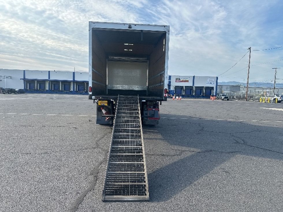 Medium Duty Box Truck-Light and Medium Duty Trucks-International-2020-MV607-Portland-OR-109,854\n\t\tmiles-$ 50,500 - Image 9
