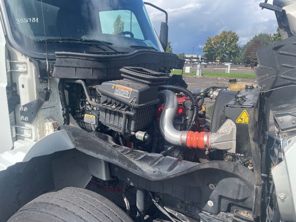 Medium Duty Box Truck-Light and Medium Duty Trucks-International-2020-MV607-Portland-OR-110,551\n\t\tmiles-$ 50,750 - Image 18
