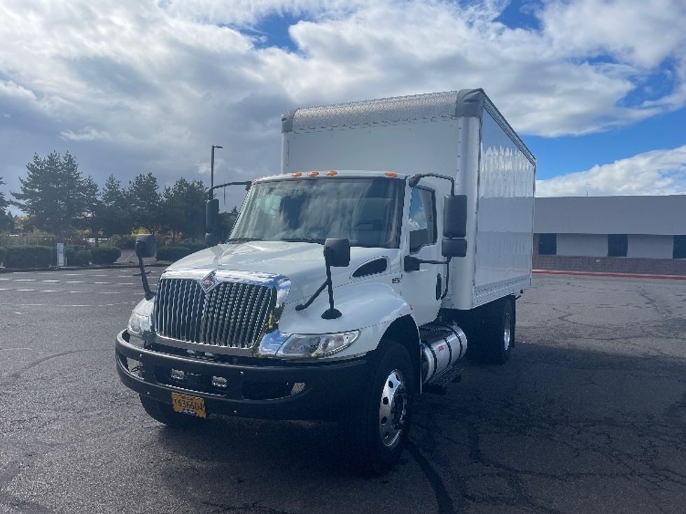 Medium Duty Box Truck-Light and Medium Duty Trucks-International-2020-MV607-Portland-OR-110,551\n\t\tmiles-$ 50,750 - Image 3