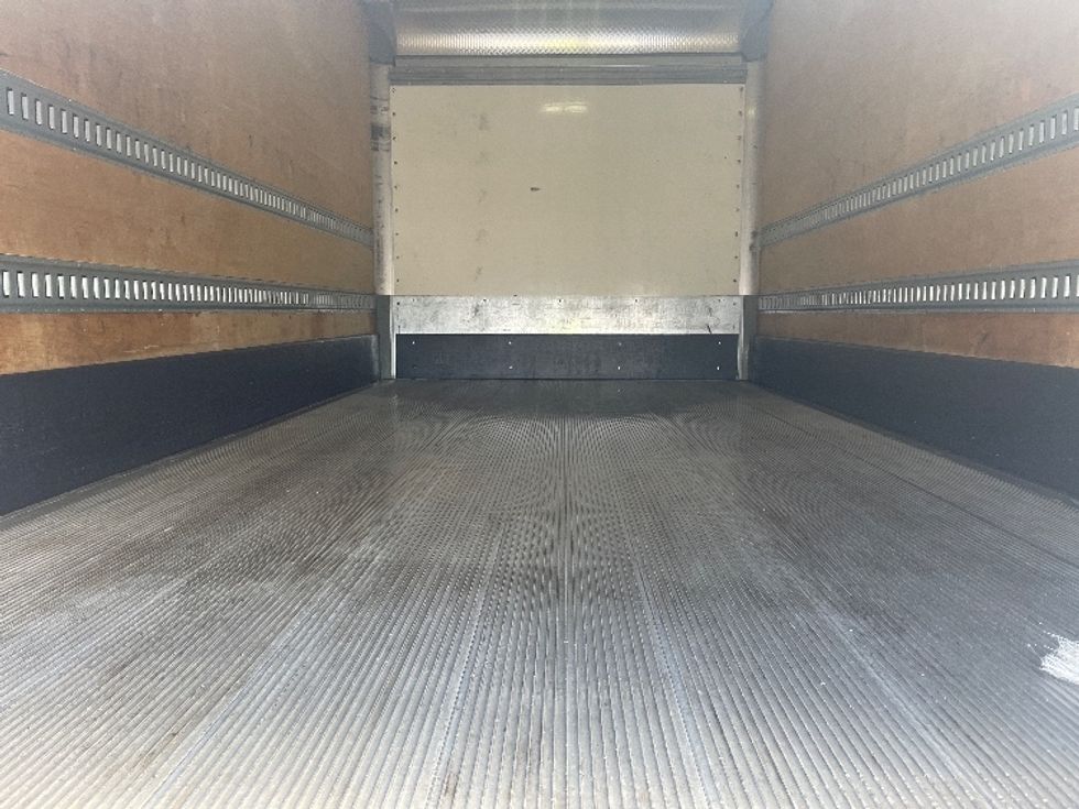 Medium Duty Box Truck-Light and Medium Duty Trucks-International-2020-MV607-Portland-OR-110,551\n\t\tmiles-$ 50,750 - Image 8