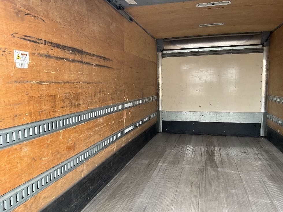 Medium Duty Box Truck-Light and Medium Duty Trucks-International-2020-MV607-Portland-OR-126,076\n\t\tmiles-$ 46,500 - Image 11