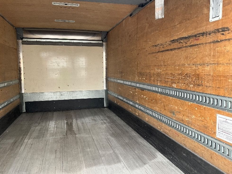 Medium Duty Box Truck-Light and Medium Duty Trucks-International-2020-MV607-Portland-OR-126,076\n\t\tmiles-$ 46,500 - Image 12