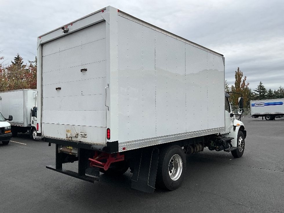 Medium Duty Box Truck-Light and Medium Duty Trucks-International-2020-MV607-Portland-OR-126,076\n\t\tmiles-$ 46,500 - Image 13