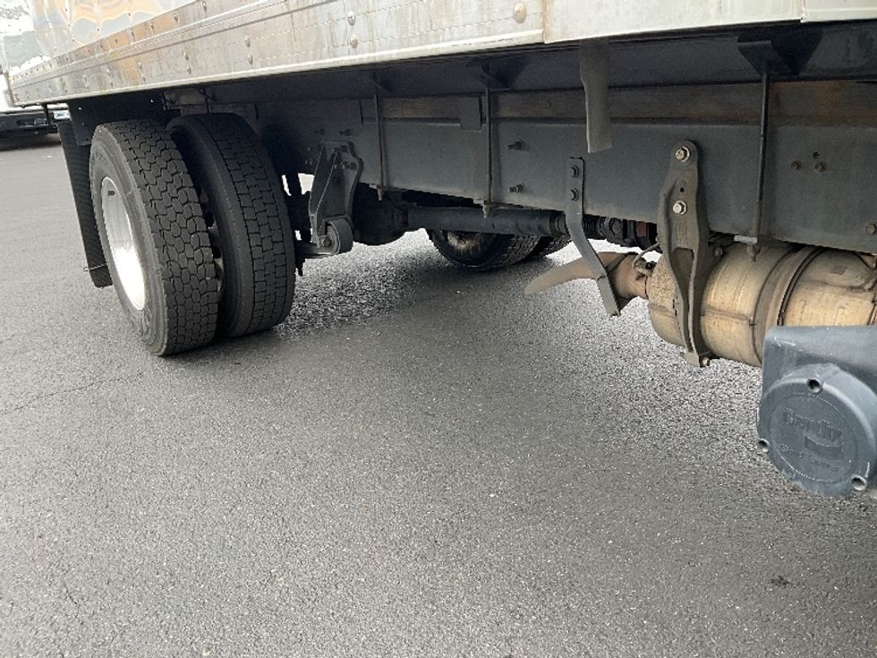Medium Duty Box Truck-Light and Medium Duty Trucks-International-2020-MV607-Portland-OR-126,076\n\t\tmiles-$ 46,500 - Image 14