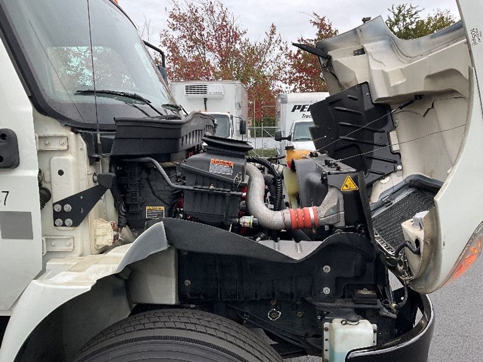 Medium Duty Box Truck-Light and Medium Duty Trucks-International-2020-MV607-Portland-OR-126,076\n\t\tmiles-$ 46,500 - Image 23