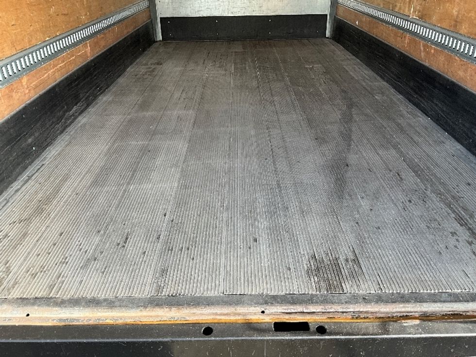 Medium Duty Box Truck-Light and Medium Duty Trucks-International-2020-MV607-Portland-OR-126,609\n\t\tmiles-$ 46,500 - Image 10