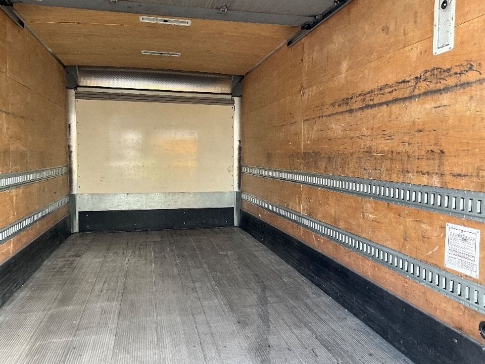 Medium Duty Box Truck-Light and Medium Duty Trucks-International-2020-MV607-Portland-OR-126,609\n\t\tmiles-$ 46,500 - Image 12