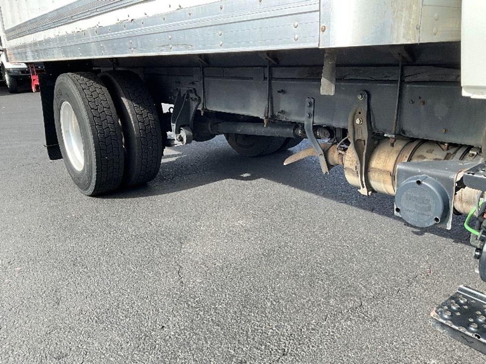 Medium Duty Box Truck-Light and Medium Duty Trucks-International-2020-MV607-Portland-OR-126,609\n\t\tmiles-$ 46,500 - Image 14