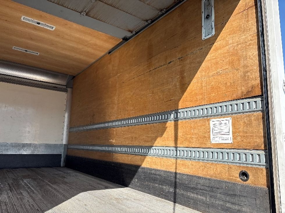 Medium Duty Box Truck-Light and Medium Duty Trucks-International-2020-MV607-Portland-OR-129,896\n\t\tmiles-$ 48,500 - Image 12