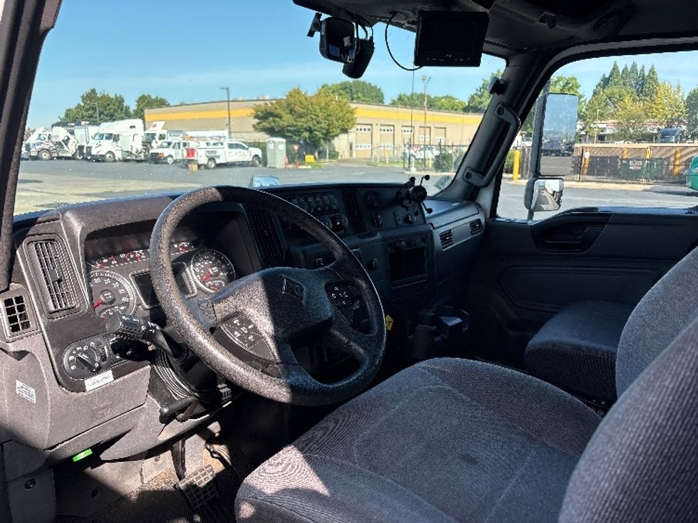 Medium Duty Box Truck-Light and Medium Duty Trucks-International-2020-MV607-Portland-OR-129,896\n\t\tmiles-$ 48,500 - Image 17
