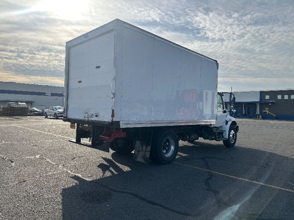 Medium Duty Box Truck-Light and Medium Duty Trucks-International-2020-MV607-Portland-OR-132,753\n\t\tmiles-$ 46,000 - Image 13