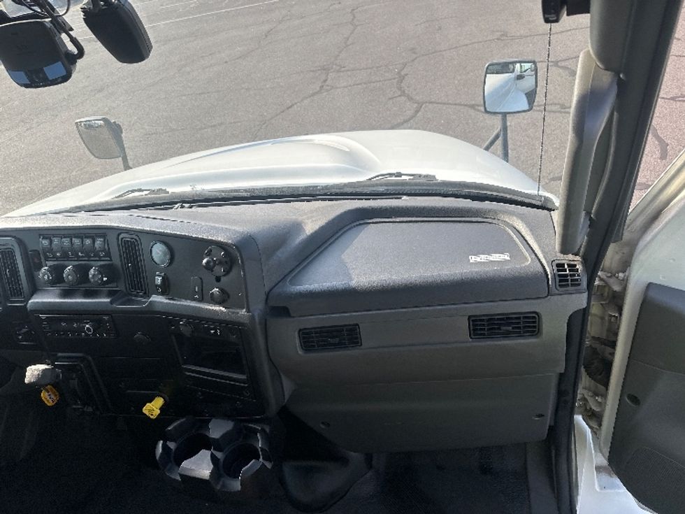 Medium Duty Box Truck-Light and Medium Duty Trucks-International-2020-MV607-Portland-OR-132,753\n\t\tmiles-$ 46,000 - Image 21