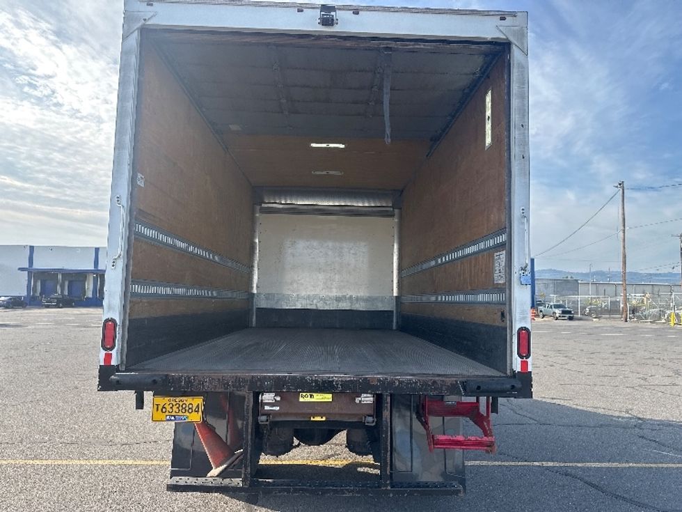 Medium Duty Box Truck-Light and Medium Duty Trucks-International-2020-MV607-Portland-OR-132,753\n\t\tmiles-$ 46,000 - Image 8