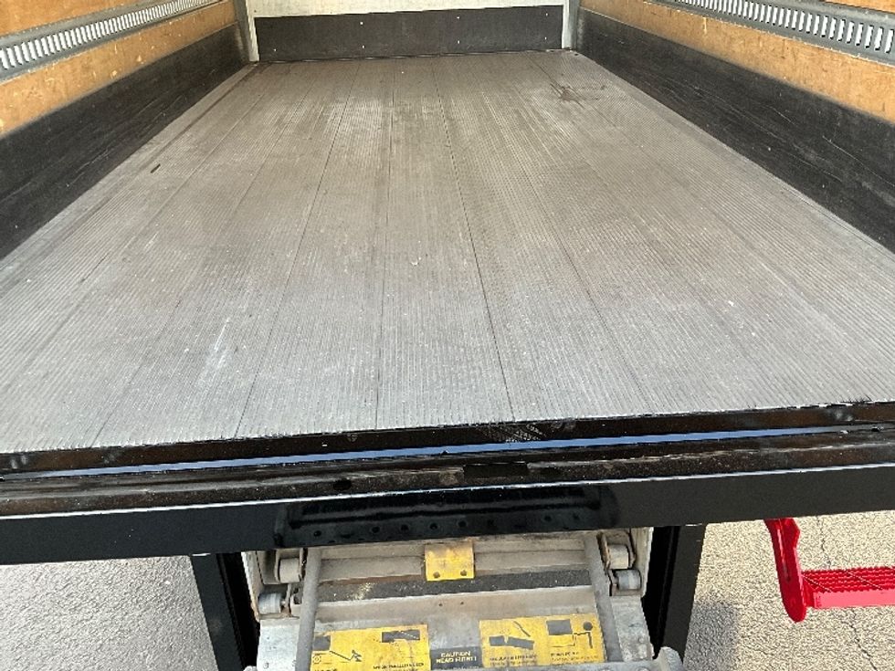 Medium Duty Box Truck-Light and Medium Duty Trucks-International-2020-MV607-Portland-OR-142,945\n\t\tmiles-$ 44,750 - Image 10