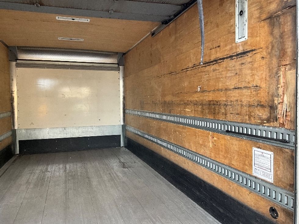 Medium Duty Box Truck-Light and Medium Duty Trucks-International-2020-MV607-Portland-OR-142,945\n\t\tmiles-$ 44,750 - Image 12