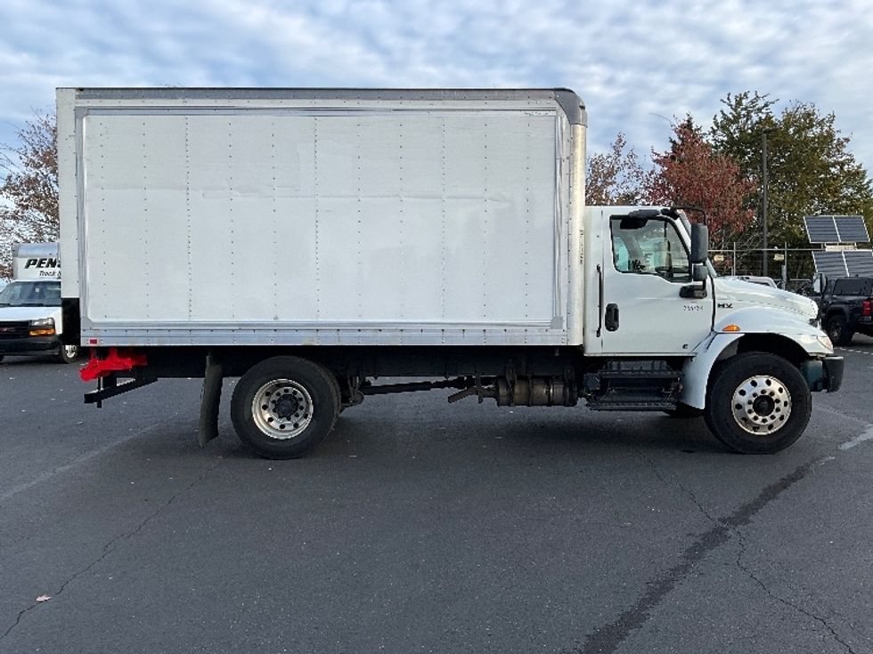 Medium Duty Box Truck-Light and Medium Duty Trucks-International-2020-MV607-Portland-OR-142,945\n\t\tmiles-$ 44,750 - Image 15