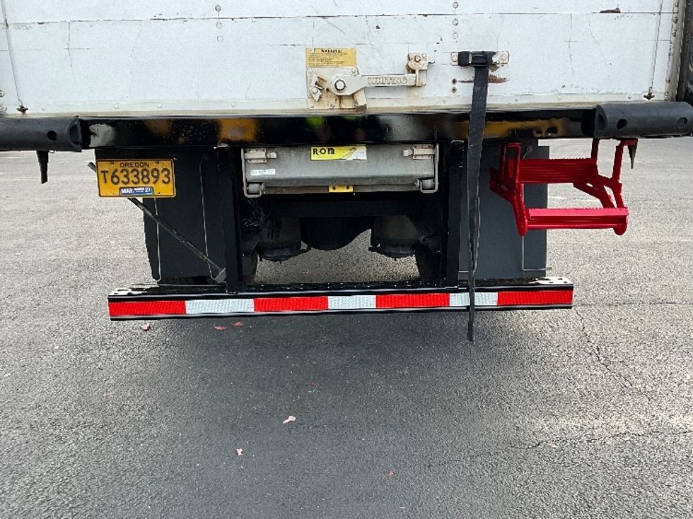 Medium Duty Box Truck-Light and Medium Duty Trucks-International-2020-MV607-Portland-OR-142,945\n\t\tmiles-$ 44,750 - Image 26