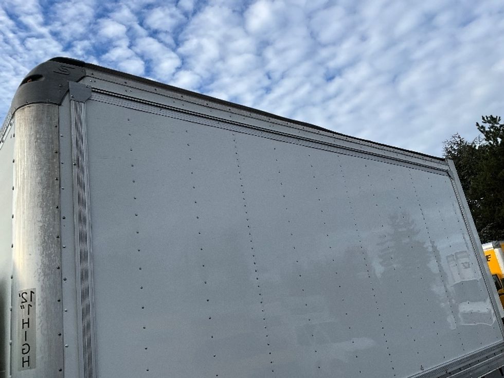 Medium Duty Box Truck-Light and Medium Duty Trucks-International-2020-MV607-Portland-OR-142,945\n\t\tmiles-$ 44,750 - Image 28