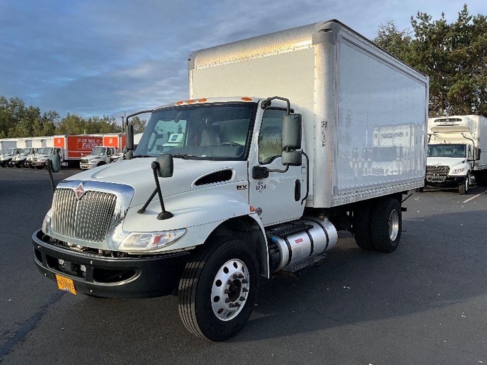 Medium Duty Box Truck-Light and Medium Duty Trucks-International-2020-MV607-Portland-OR-142,945\n\t\tmiles-$ 44,750 - Image 3