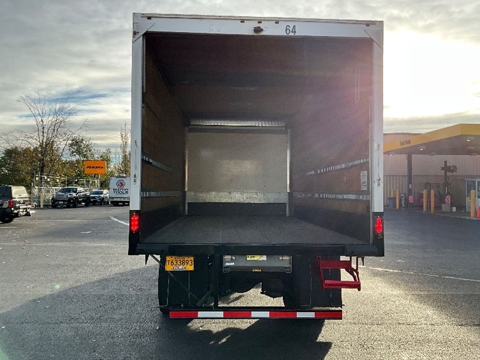 Medium Duty Box Truck-Light and Medium Duty Trucks-International-2020-MV607-Portland-OR-142,945\n\t\tmiles-$ 44,750 - Image 8