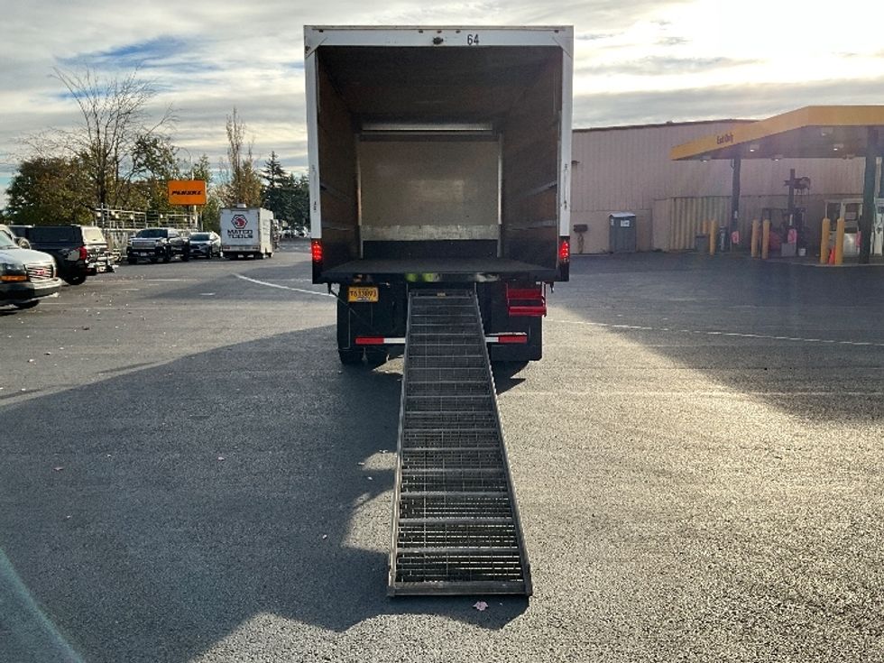 Medium Duty Box Truck-Light and Medium Duty Trucks-International-2020-MV607-Portland-OR-142,945\n\t\tmiles-$ 44,750 - Image 9