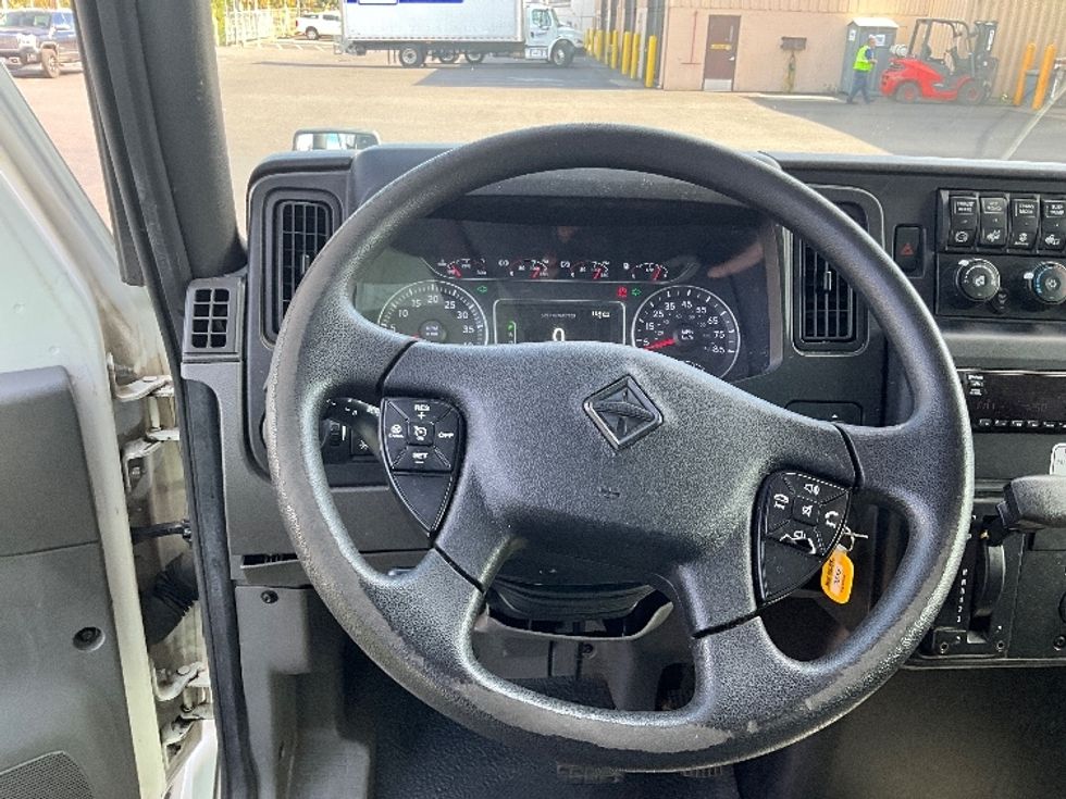 Medium Duty Box Truck-Light and Medium Duty Trucks-International-2020-MV607-Portland-OR-145,285\n\t\tmiles-$ 44,500 - Image 18