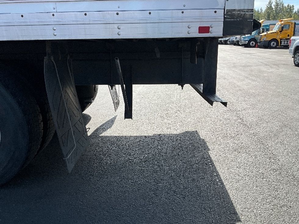 Medium Duty Box Truck-Light and Medium Duty Trucks-International-2020-MV607-Portland-OR-145,285\n\t\tmiles-$ 44,500 - Image 25
