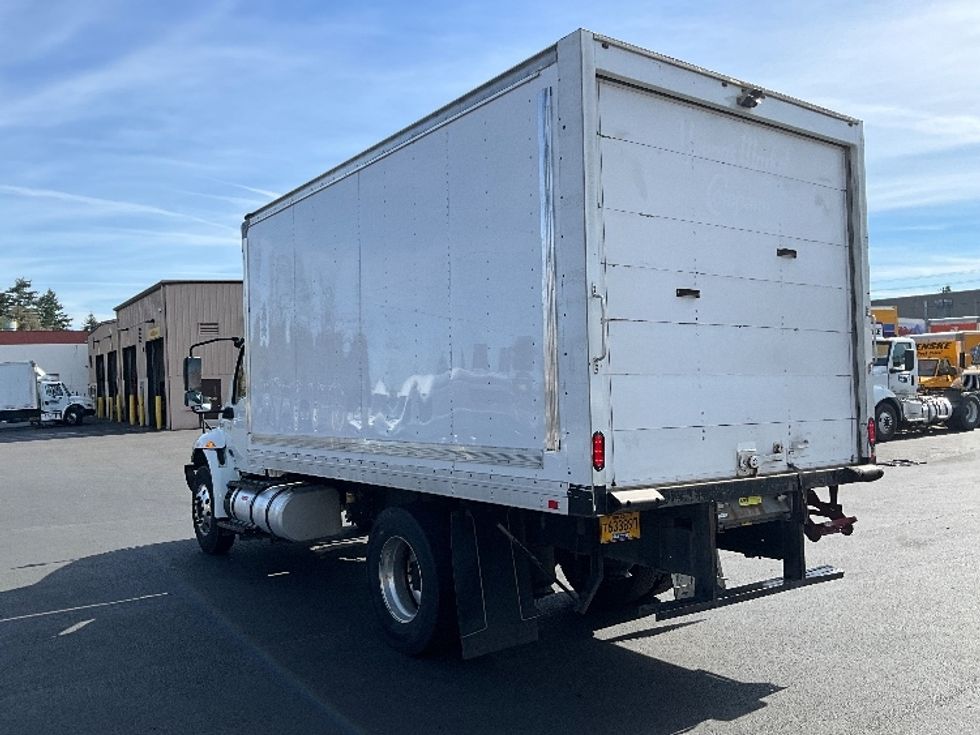 Medium Duty Box Truck-Light and Medium Duty Trucks-International-2020-MV607-Portland-OR-145,285\n\t\tmiles-$ 44,500 - Image 6