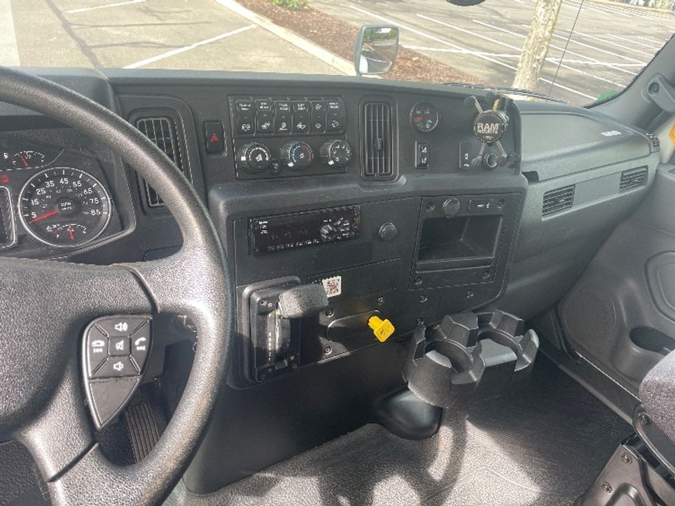 Medium Duty Box Truck-Light and Medium Duty Trucks-International-2020-MV607-Portland-OR-145,600\n\t\tmiles-$ 46,500 - Image 14